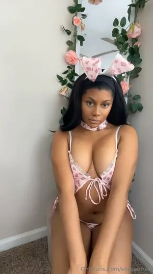Elleseefree OnlyFans Leaked Free Thumbnail Picture - #9vcb8a6pyI