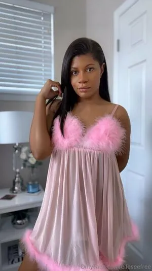 Elleseefree OnlyFans Leaked Free Thumbnail Picture - #E83pHBbjlo