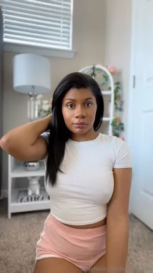 Elleseefree OnlyFans Leaked Free Thumbnail Picture - #LN3JjLudsn
