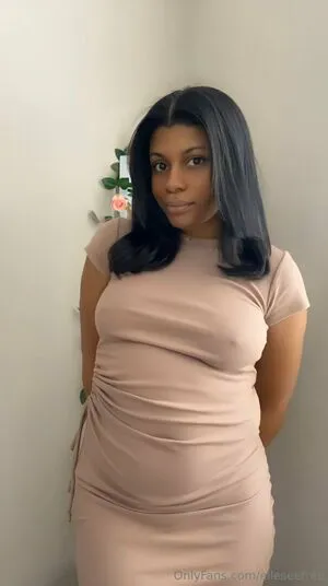 Elleseefree OnlyFans Leaked Free Thumbnail Picture - #bE2mZpB2Nl