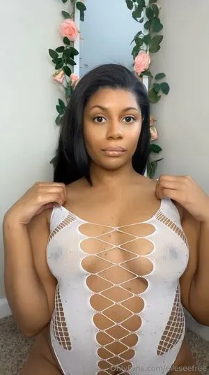 Elleseefree OnlyFans Leaked Free Thumbnail Picture - #bXTibGGr5W