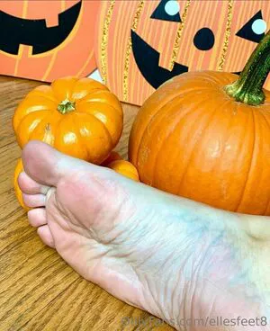 Ellesfeet8 OnlyFans Leaked Free Thumbnail Picture - #86CuHIywbg