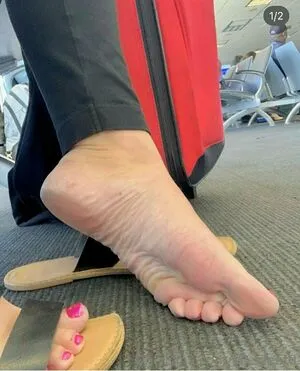 Ellesfeet8 OnlyFans Leaked Free Thumbnail Picture - #gm4jiuWMgz
