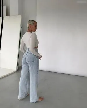Elli H OnlyFans Leaked Free Thumbnail Picture - #RL7KxvjyZd