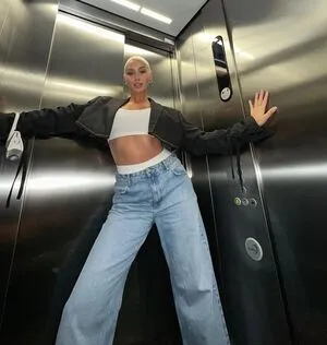 Elli H OnlyFans Leaked Free Thumbnail Picture - #glrDmP3mJM