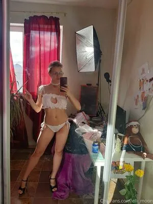 Elli Moon OnlyFans Leaked Free Thumbnail Picture - #0VwzuHf23R