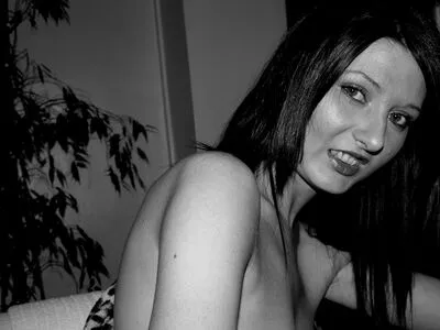 Ellidh Bee OnlyFans Leaked Free Thumbnail Picture - #EYWYiTofWM