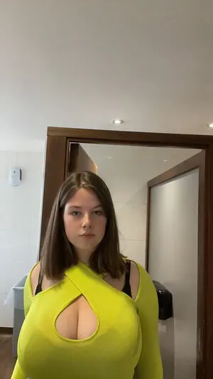 Ellie B OnlyFans Leaked Free Thumbnail Picture - #ixF2RHCU8E