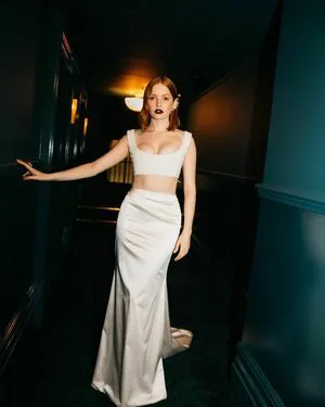 Ellie Bamber OnlyFans Leaked Free Thumbnail Picture - #E1iIZzvp70