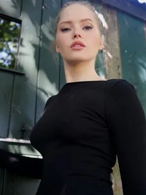 Ellie Bamber OnlyFans Leaked Free Thumbnail Picture - #ECtJ5FquB8