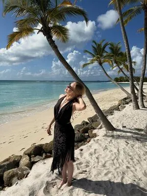 Ellie Bamber OnlyFans Leaked Free Thumbnail Picture - #MePI3GDgry