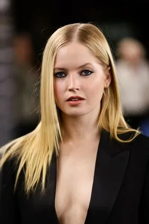 Ellie Bamber OnlyFans Leaked Free Thumbnail Picture - #Vegd3iv8pa