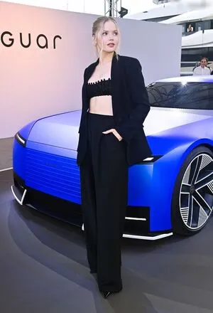 Ellie Bamber OnlyFans Leaked Free Thumbnail Picture - #eLAVHhG5it