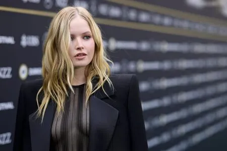 Ellie Bamber OnlyFans Leaked Free Thumbnail Picture - #t7oESvTJCE