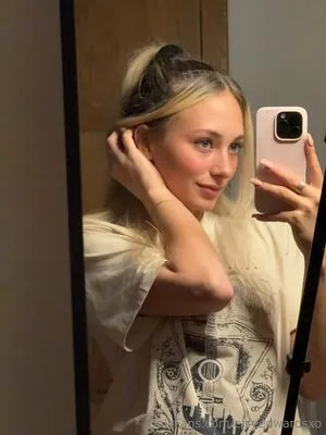 Ellie Edwards OnlyFans Leaked Free Thumbnail Picture - #tEEOWyNK3Y