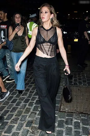 Ellie Goulding OnlyFans Leaked Free Thumbnail Picture - #vpor887axx