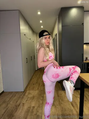 Ellie Hunny OnlyFans Leaked Free Thumbnail Picture - #tl99mzI1I0