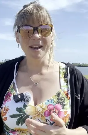 Ellie In Space OnlyFans Leaked Free Thumbnail Picture - #9VNhSr1tz7