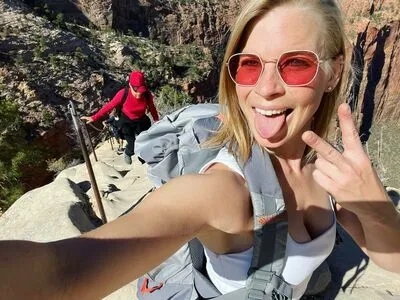 Ellie In Space OnlyFans Leaked Free Thumbnail Picture - #Y2uDbumjAC