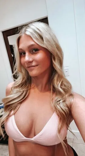 Ellie Lienemann OnlyFans Leaked Free Thumbnail Picture - #lZIH27h4jv