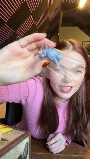 Ellie Littlechild OnlyFans Leaked Free Thumbnail Picture - #ZTBrMnVkc2