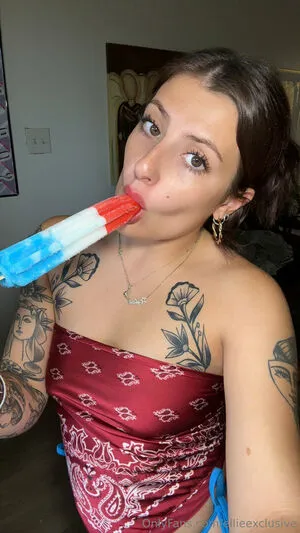 Ellieexclusive OnlyFans Leaked Free Thumbnail Picture - #6iDnpBwHBM