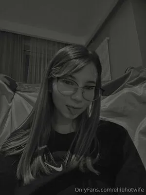 Elliehotwife OnlyFans Leaked Free Thumbnail Picture - #DR3O02M5Fs