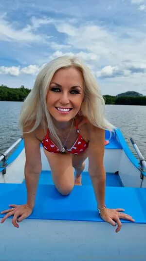 Elliehotwife OnlyFans Leaked Free Thumbnail Picture - #JCCXENtXB5