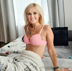 Elliehotwife OnlyFans Leaked Free Thumbnail Picture - #OtRFiMNFDC