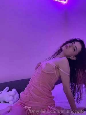 Elliehotwife OnlyFans Leaked Free Thumbnail Picture - #o26ToLLD6L