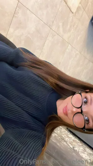 Ellieleen OnlyFans Leaked Free Thumbnail Picture - #nalXKEqrxz