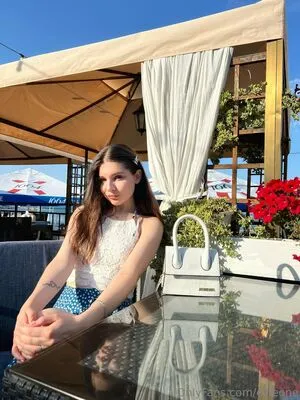 Ellieone OnlyFans Leaked Free Thumbnail Picture - #TVJemJFVD5