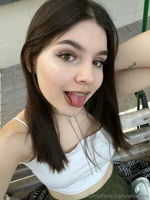Ellieone OnlyFans Leaked Free Thumbnail Picture - #o8hn2Vb9Bo