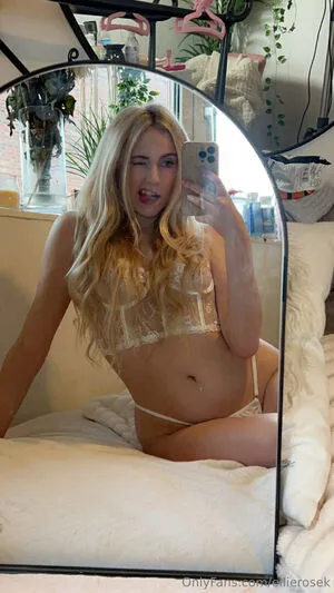 Ellierosek OnlyFans Leaked Free Thumbnail Picture - #cLFAR0OlXX