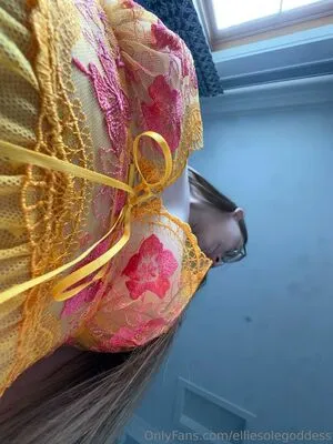 Elliesolegoddess OnlyFans Leaked Free Thumbnail Picture - #8YguymEhsV