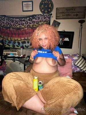 Elliethic OnlyFans Leaked Free Thumbnail Picture - #3Dr4g2EN3h