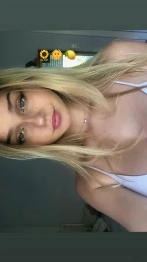 Elly Anne OnlyFans Leaked Free Thumbnail Picture - #9Vt3eMT7Mz