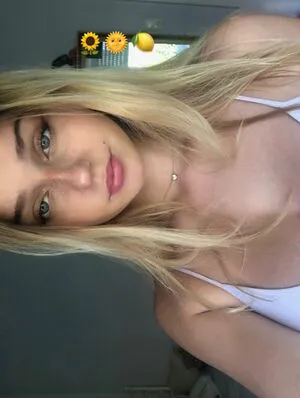 Ellyy Ann OnlyFans Leaked Free Thumbnail Picture - #LaZ4sFe309