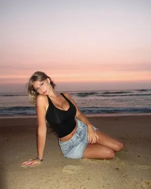 Ellyy Ann OnlyFans Leaked Free Thumbnail Picture - #qguD8C1anE