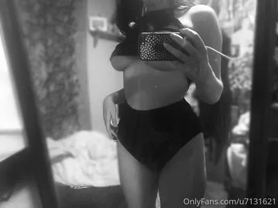 Ellyy OnlyFans Leaked Free Thumbnail Picture - #lHYFdiD1Kw