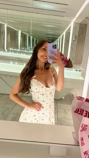 Eloise Head OnlyFans Leaked Free Thumbnail Picture - #fqKFjKv5mN