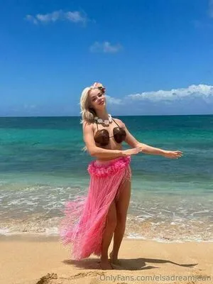 Elsa Jean OnlyFans Leaked Free Thumbnail Picture - #pTYC9WZymZ