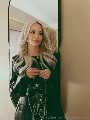 Elsadreamjean OnlyFans Leaked Free Thumbnail Picture - #yiVeOBqOD9