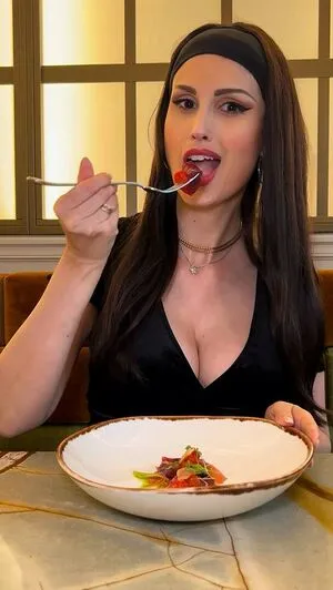 Elsaoesinger OnlyFans Leaked Free Thumbnail Picture - #NUqX5YS8Lc