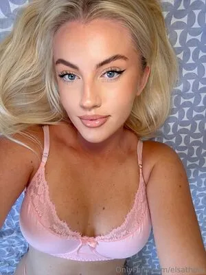 Elsathora OnlyFans Leaked Free Thumbnail Picture - #MXHA3jS9qn