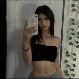 Elsiearaujoo Elsiesmellsiee OnlyFans Leaked Free Thumbnail Picture - #PuVWolD76L