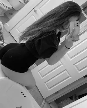 Elsuzannee OnlyFans Leaked Free Thumbnail Picture - #Awd5HGKpSG