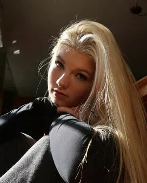 Elsuzannee OnlyFans Leaked Free Thumbnail Picture - #pGhcU4Akfu