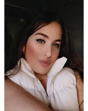 Elviabombon OnlyFans Leaked Free Thumbnail Picture - #RJZ7yn6ye6