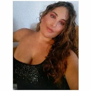 Elviabombon OnlyFans Leaked Free Thumbnail Picture - #sDJUbiw0gC